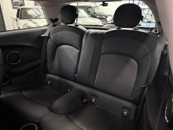 Mini Hatch 2.0 Cooper S Hatchback 3dr Petrol Auto Euro 6 (s/s) (192 ps)
