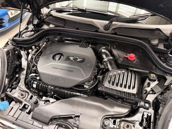 Mini Hatch 2.0 Cooper S Hatchback 3dr Petrol Auto Euro 6 (s/s) (192 ps)