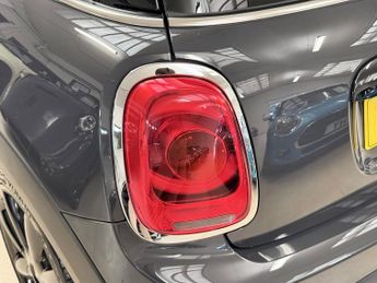 Mini Hatch 2.0 Cooper S Hatchback 3dr Petrol Auto Euro 6 (s/s) (192 ps)