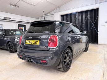 Mini Hatch 2.0 Cooper S Hatchback 3dr Petrol Auto Euro 6 (s/s) (192 ps)