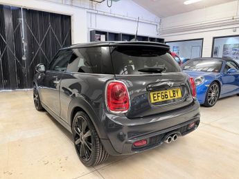 Mini Hatch 2.0 Cooper S Hatchback 3dr Petrol Auto Euro 6 (s/s) (192 ps)