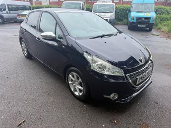 Peugeot 208 1.2 VTi Style Hatchback 5dr Petrol Manual Euro 5 (82 ps)