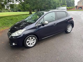 Peugeot 208 1.2 VTi Style Hatchback 5dr Petrol Manual Euro 5 (82 ps)