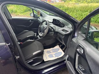Peugeot 208 1.2 VTi Style Hatchback 5dr Petrol Manual Euro 5 (82 ps)
