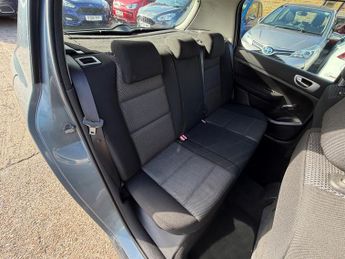 Peugeot 307 1.6 16v S Hatchback 5dr Petrol Tiptronic (189 g/km, 110 bhp)