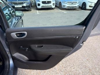 Peugeot 307 1.6 16v S Hatchback 5dr Petrol Tiptronic (189 g/km, 110 bhp)