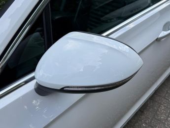 Volkswagen Passat 1.4 TSI GTE Advance Estate 5dr Petrol Plug-in Hybrid DSG Euro 6 