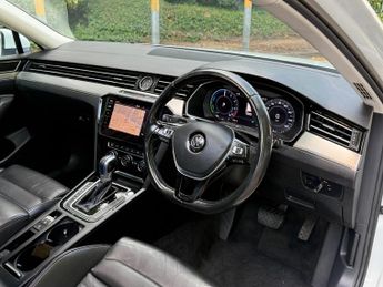 Volkswagen Passat 1.4 TSI GTE Advance Estate 5dr Petrol Plug-in Hybrid DSG Euro 6 