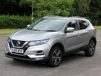 Nissan Qashqai 1.3 DIG-T N-Connecta SUV 5dr Petrol Manual Euro 6 (s/s) (140 ps)
