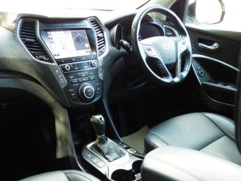 Hyundai Santa Fe 2.2 CRDi Blue Drive Premium Auto 4WD Euro 6 (s/s) 5dr (7 Seat)