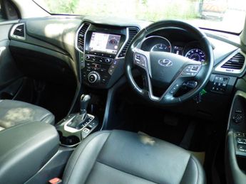 Hyundai Santa Fe 2.2 CRDi Blue Drive Premium Auto 4WD Euro 6 (s/s) 5dr (7 Seat)