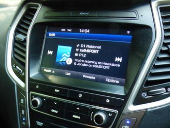 Hyundai Santa Fe 2.2 CRDi Blue Drive Premium Auto 4WD Euro 6 (s/s) 5dr (7 Seat)