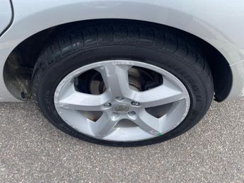 Vauxhall Zafira 1.6 16V Exclusiv MPV 5dr Petrol Manual Euro 5 (115 ps)