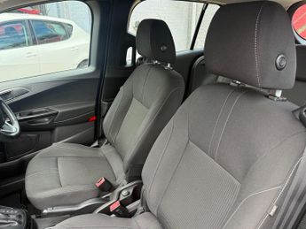 Ford B-MAX 1.6 Zetec Navigator MPV 5dr Petrol Powershift Euro 6 (105 ps)