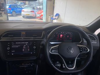 Volkswagen Tiguan 2.0 TDI R-Line Edition SUV 5dr Diesel DSG Euro 6 (s/s) (150 ps)