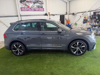 Volkswagen Tiguan 2.0 TDI R-Line Edition SUV 5dr Diesel DSG Euro 6 (s/s) (150 ps)