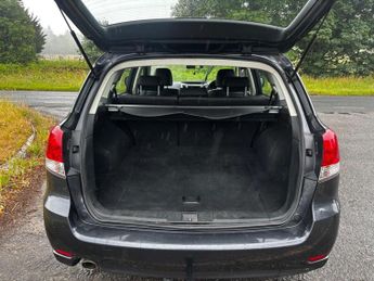 Subaru Legacy 2.5i SE Sport Tourer Lineartronic 4WD Euro 5 5dr (SNavPlus)