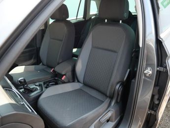 Volkswagen Tiguan 2.0 TDI BlueMotion Tech SE Navigation DSG 4Motion Euro 6 (s/s) 5