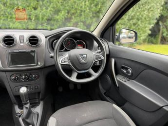 Dacia Sandero Stepway 0.9 TCe Comfort Hatchback 5dr Petrol Manual Euro 6 (s/s) (90 ps)