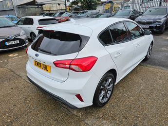 Ford Focus 1.0T EcoBoost ST-Line Hatchback 5dr Petrol Auto Euro 6 (s/s) (12
