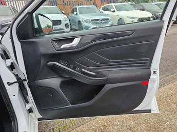 Ford Focus 1.0T EcoBoost ST-Line Hatchback 5dr Petrol Auto Euro 6 (s/s) (12