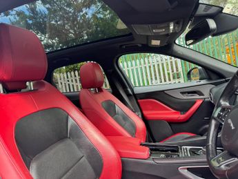 Jaguar F-Pace 3.0 V6 S SUV 5dr Petrol Auto AWD Euro 6 (s/s) (380 ps)