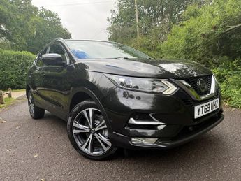 Nissan Qashqai 1.3 DIG-T N-Connecta SUV 5dr Petrol Manual Euro 6 (s/s) (140 ps)