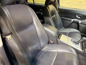 Volvo XC90 2.4 D5 ES SUV 5dr Diesel Geartronic 4WD Euro 5 (200 ps)