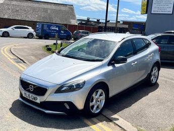 Volvo V40 Cross Country 2.0 D2 Lux Hatchback 5dr Diesel Auto Euro 6 (s/s) (120 ps)