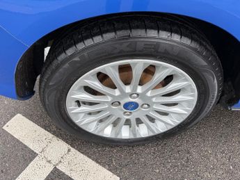Ford B-MAX 1.0T EcoBoost Titanium MPV 5dr Petrol Manual Euro 5 (100 ps)