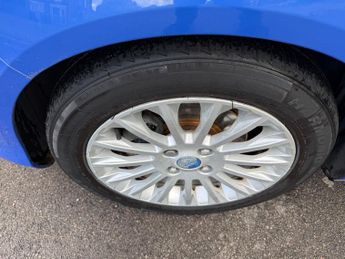 Ford B-MAX 1.0T EcoBoost Titanium MPV 5dr Petrol Manual Euro 5 (100 ps)