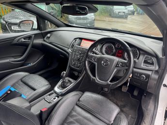 Vauxhall Cascada 2.0 CDTi Elite Convertible 2dr Diesel Manual Euro 5 (s/s) (165 p