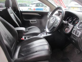 Vauxhall Antara 2.2 CDTi SE SUV 5dr Diesel Auto 4WD Euro 5 (SNav) (163 ps)