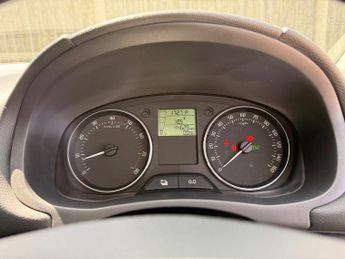 Skoda Roomster 1.2 TSI SE MPV 5dr Petrol DSG Euro 5 (105 ps)