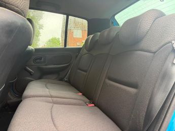 Renault Clio 1.4 16v Expression Hatchback 5dr Petrol Automatic (174 g/km, 98 