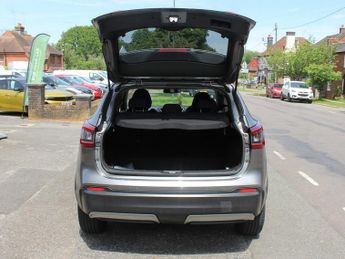 Nissan Qashqai 1.3 DIG-T N-Connecta SUV 5dr Petrol DCT Auto Euro 6 (s/s) (160 p
