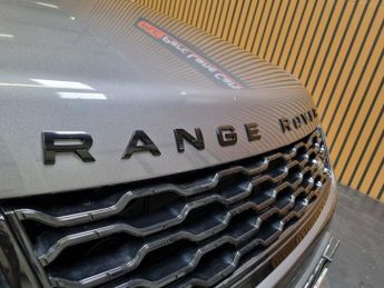 Land Rover Range Rover Sport 3.0 SD V6 Autobiography Dynamic SUV 5dr Diesel Auto 4WD Euro 6 (