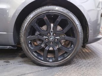 Land Rover Range Rover Sport 3.0 SD V6 Autobiography Dynamic SUV 5dr Diesel Auto 4WD Euro 6 (