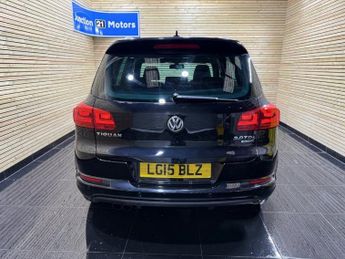 Volkswagen Tiguan 2.0 TDI BlueMotion Tech R-Line SUV 5dr Diesel DSG 4WD Euro 5 (s/