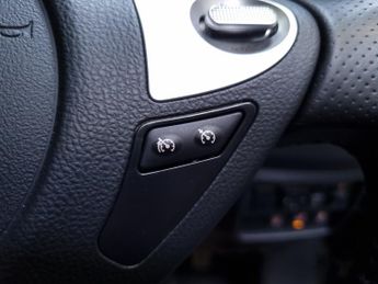 Nissan Juke 1.6 Tekna SUV 5dr Petrol XTRON - AUTOMATIC - ONLY 28000 MILES -