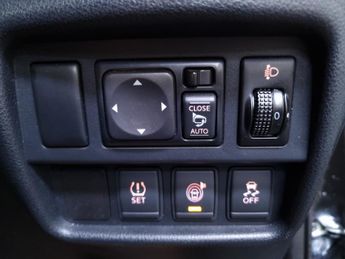 Nissan Juke 1.6 Tekna SUV 5dr Petrol XTRON - AUTOMATIC - ONLY 28000 MILES -