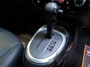 Nissan Juke 1.6 Tekna SUV 5dr Petrol XTRON - AUTOMATIC - ONLY 28000 MILES -