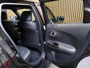 Nissan Juke 1.6 Tekna SUV 5dr Petrol XTRON - AUTOMATIC - ONLY 28000 MILES -