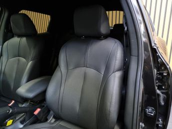 Nissan Juke 1.6 Tekna SUV 5dr Petrol XTRON - AUTOMATIC - ONLY 28000 MILES -