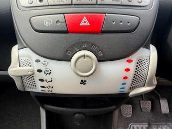 Citroen C1 1.0i VT Hatchback 3dr Petrol Manual Euro 5 (68 ps)