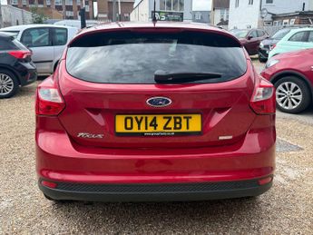 Ford Focus 1.0T EcoBoost Zetec Navigator Hatchback 5dr Petrol Manual Euro 5