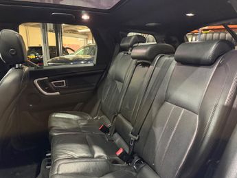 Land Rover Discovery Sport 2.0 TD4 HSE Black SUV 5dr Diesel Auto 4WD Euro 6 (s/s) (180 ps)
