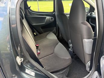 Citroen C1 1.0i Rhythm Hatchback 5dr Petrol Manual Euro 4 (67 ps)