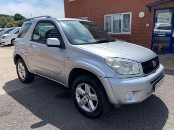 Toyota RAV4 2.0 VVT-i XT-R SUV 3dr Petrol Manual 4WD (207 g/km, 147 bhp) SUN