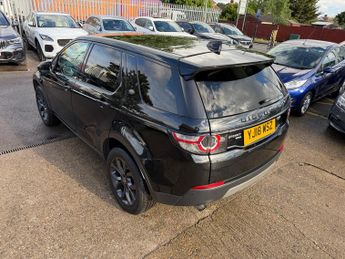 Land Rover Discovery Sport 2.0 TD4 HSE Black SUV 5dr Diesel Auto 4WD Euro 6 (s/s) (180 ps)